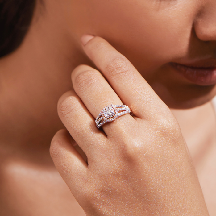 Cushion Illusion Triad Lab Grown Diamond Band